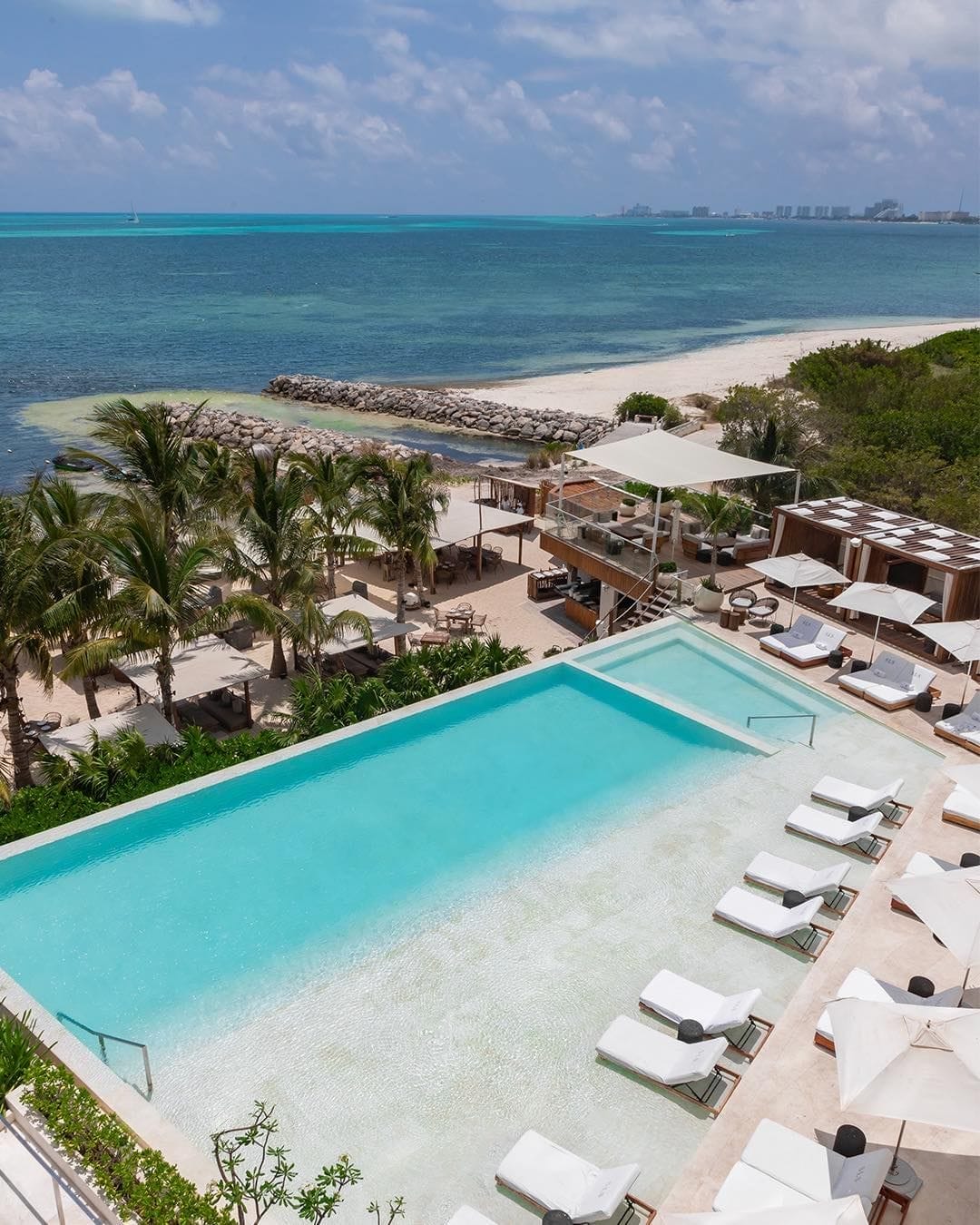 Best Hotels with Pools in Miami